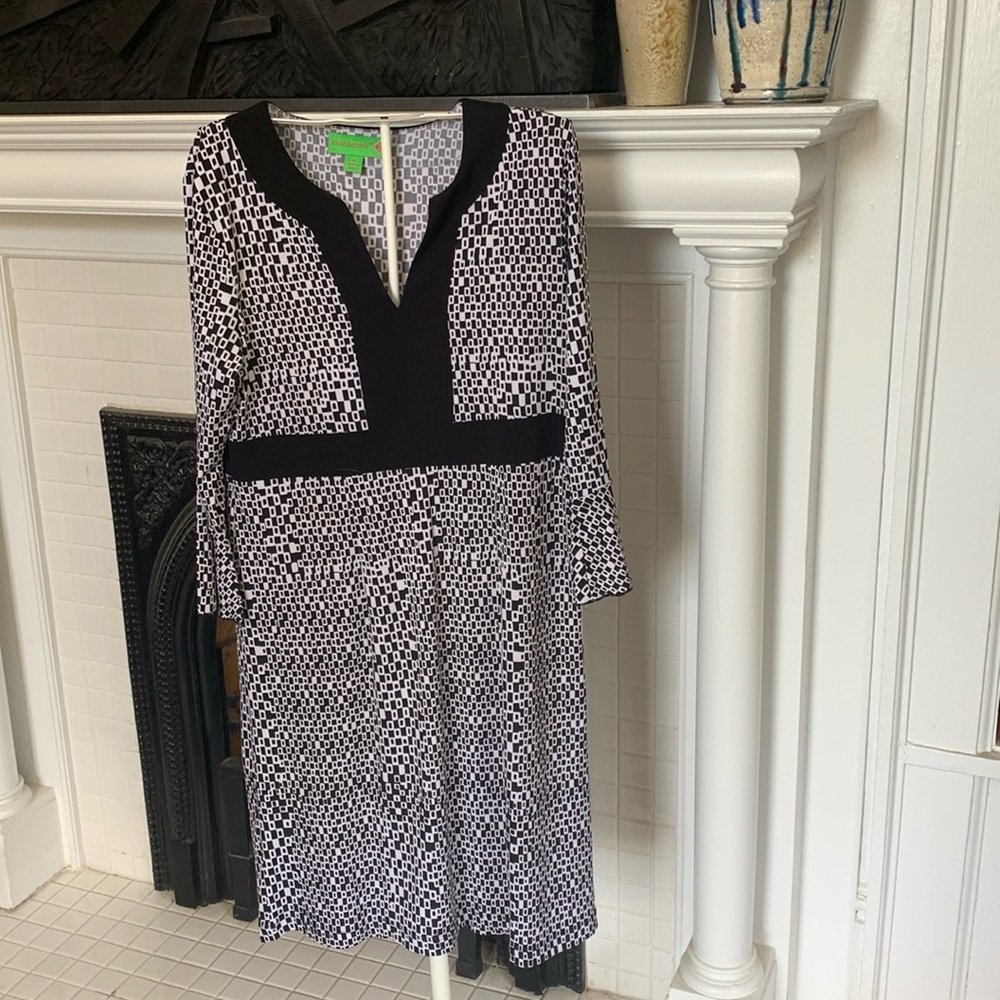 Island Republic 3/4 sleeve bell sleeve dress. Worn 1x. Retsil 88‎